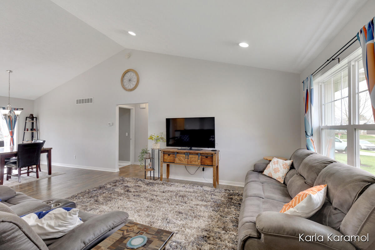 7077 Penn Court, Portland, MI, 48875-2200