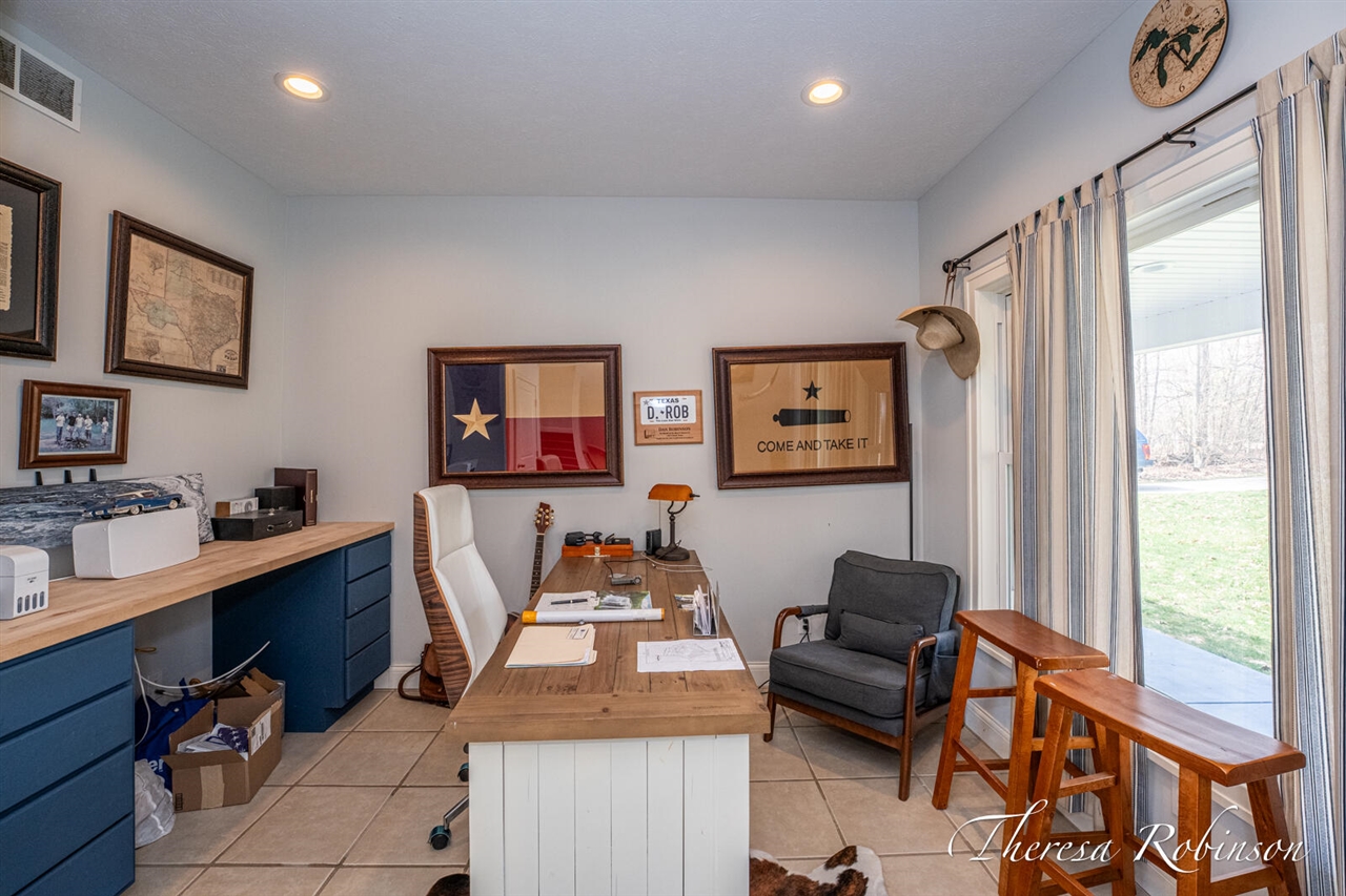 2232 Pointe North Drive, Cedar Springs, MI, 49319-7941