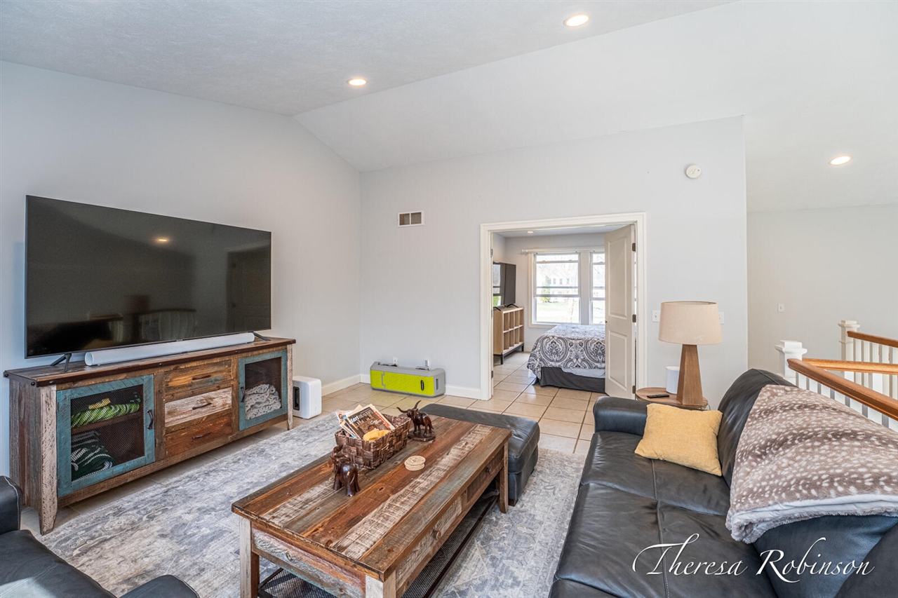 2232 Pointe North Drive, Cedar Springs, MI, 49319-7941