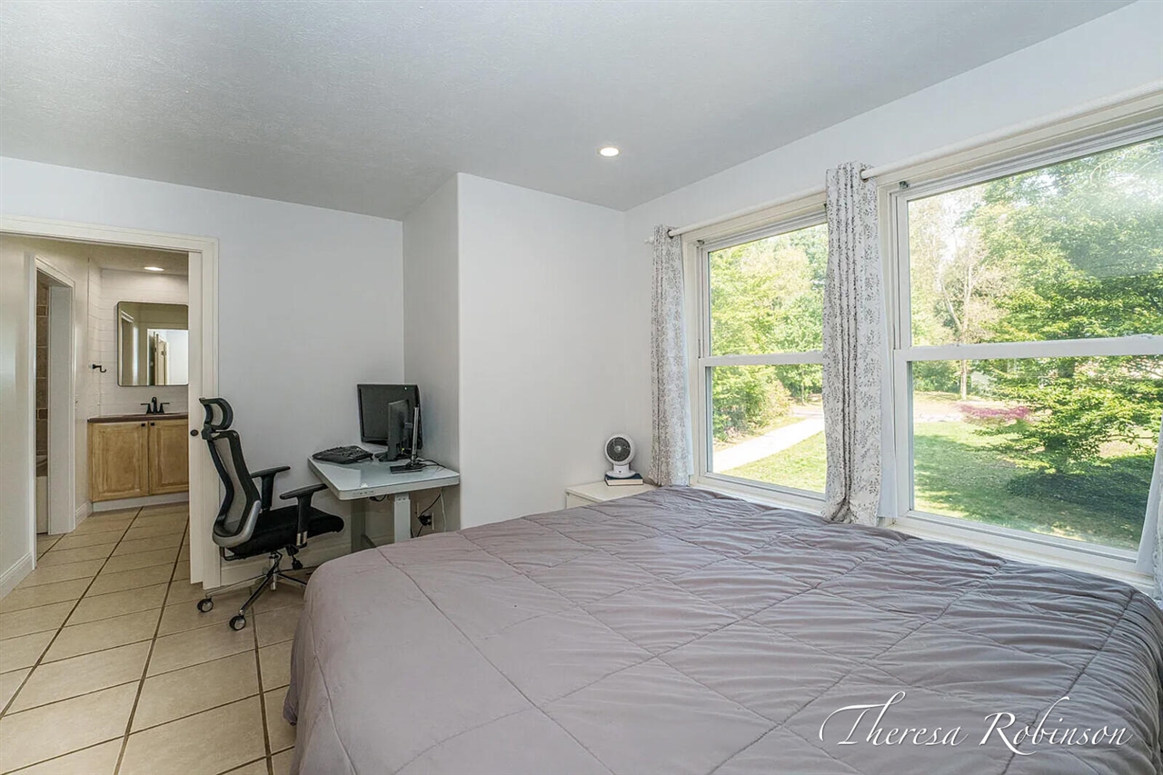 2232 Pointe North Drive, Cedar Springs, MI, 49319-7941