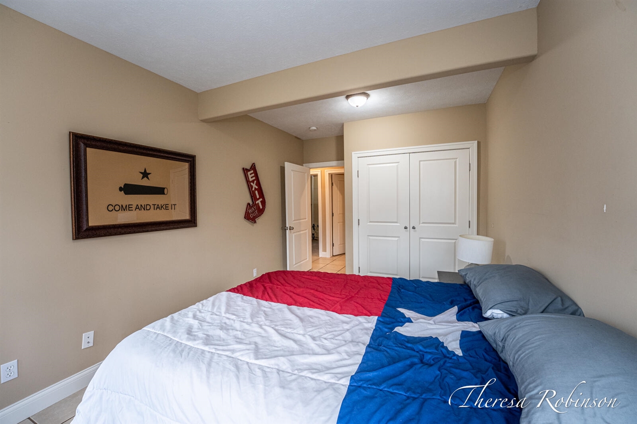 2232 Pointe North Drive, Cedar Springs, MI, 49319-7941