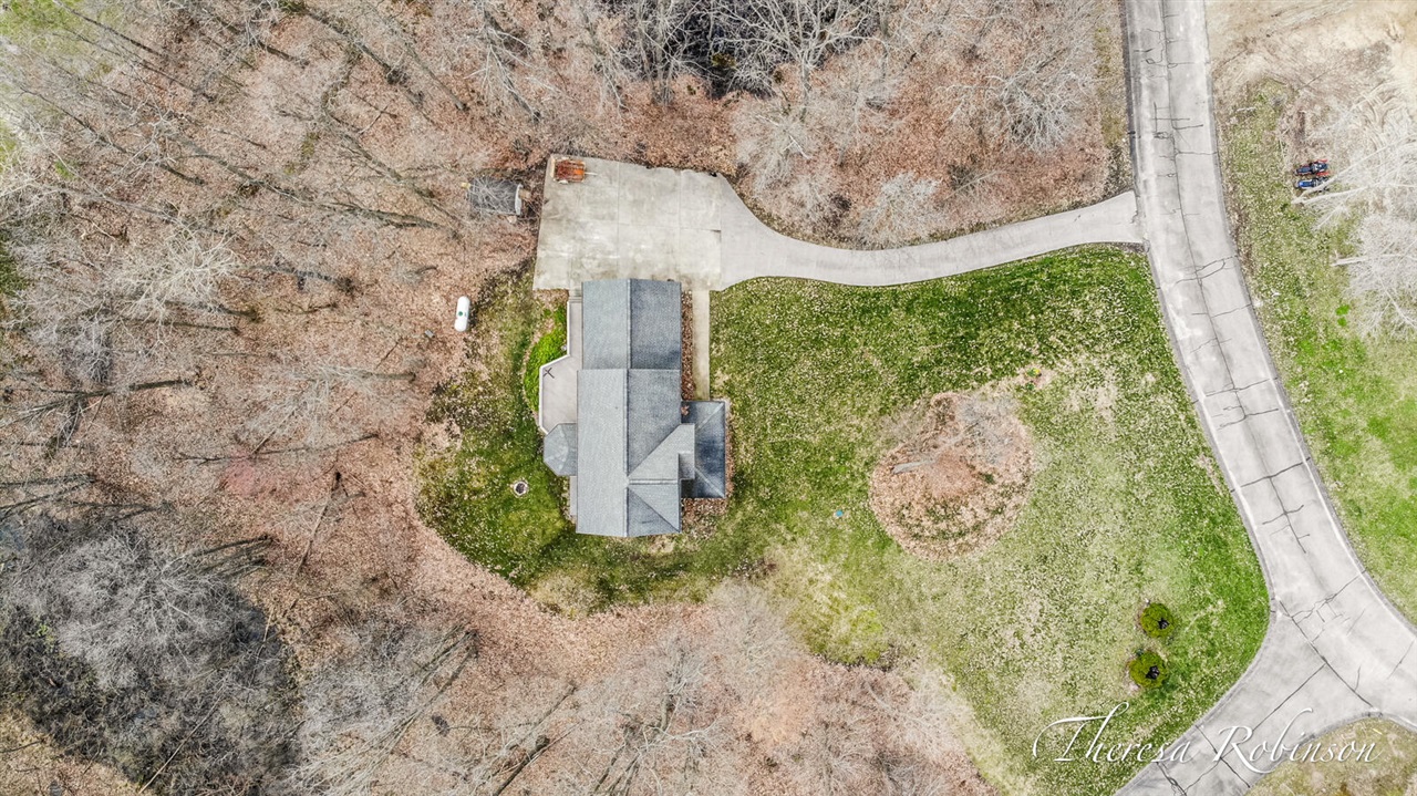 2232 Pointe North Drive, Cedar Springs, MI, 49319-7941