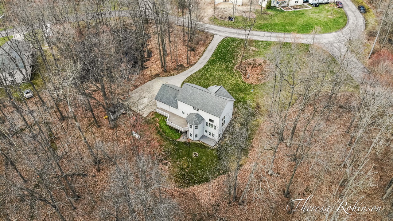 2232 Pointe North Drive, Cedar Springs, MI, 49319-7941