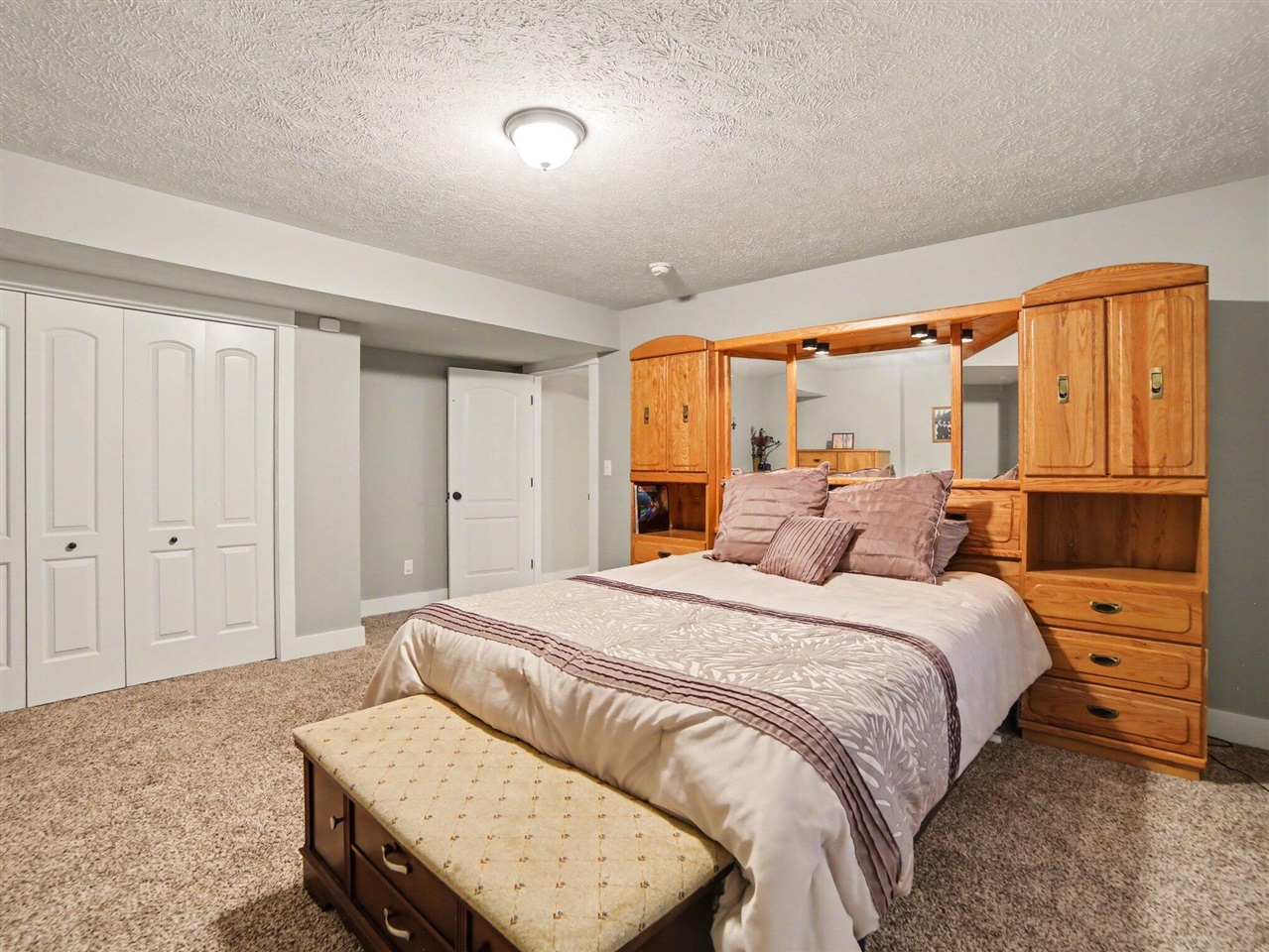 6837 Westshire Drive, Norton Shores, MI, 49444-7804