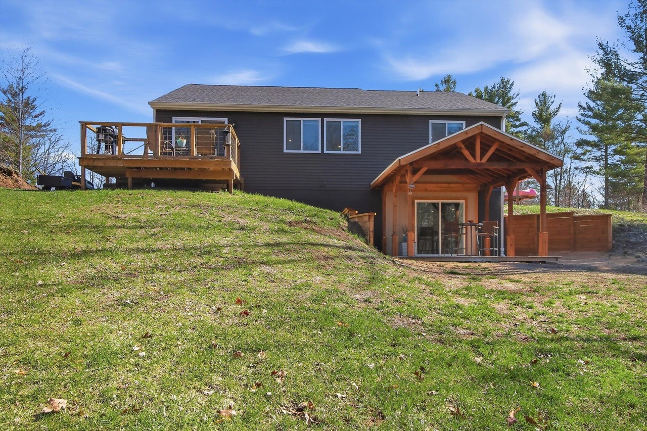 15371 Buck Hollow Drive, Gowen, MI, 49326-8704