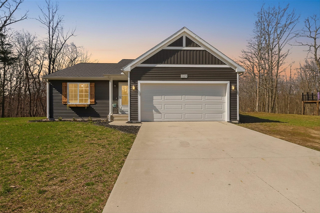 15371 Buck Hollow Drive, Gowen, MI, 49326-8704