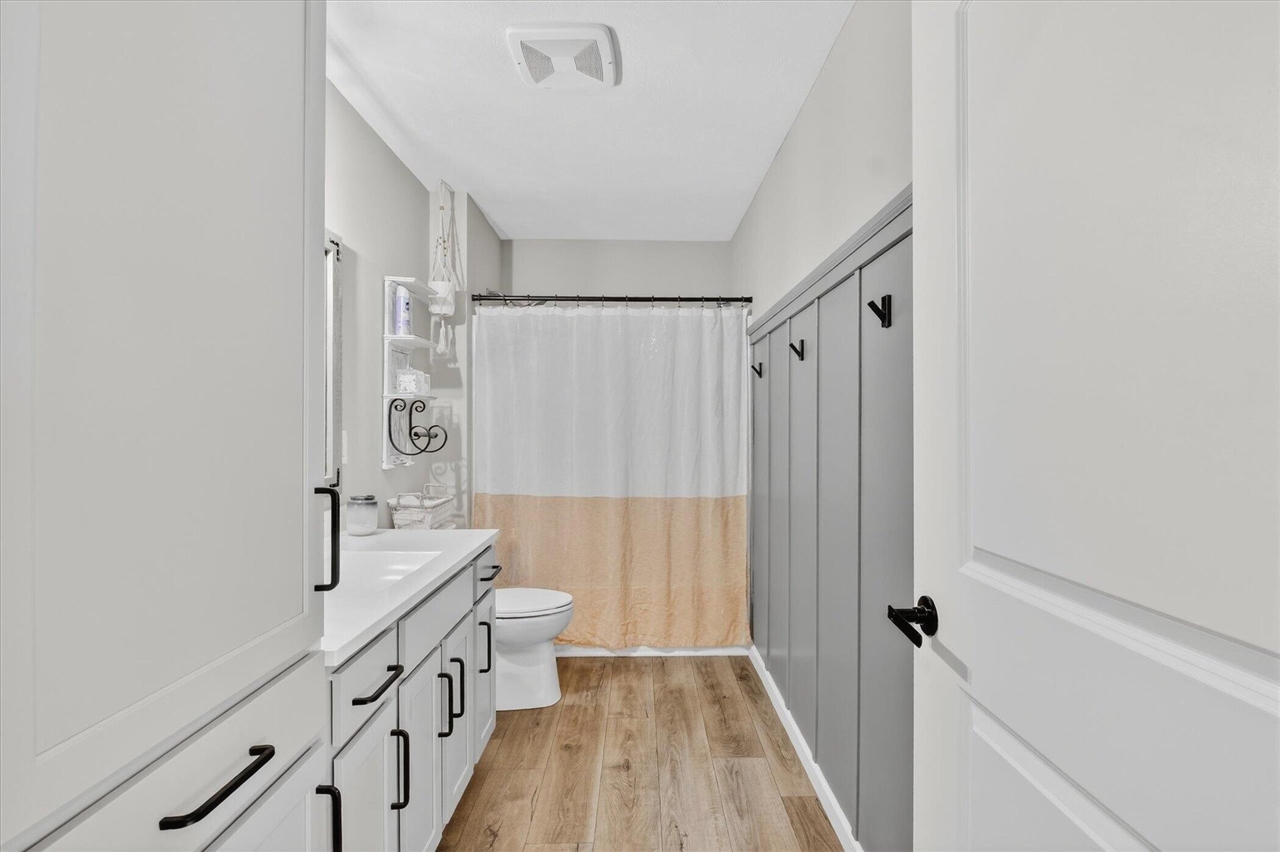 15371 Buck Hollow Drive, Gowen, MI, 49326-8704