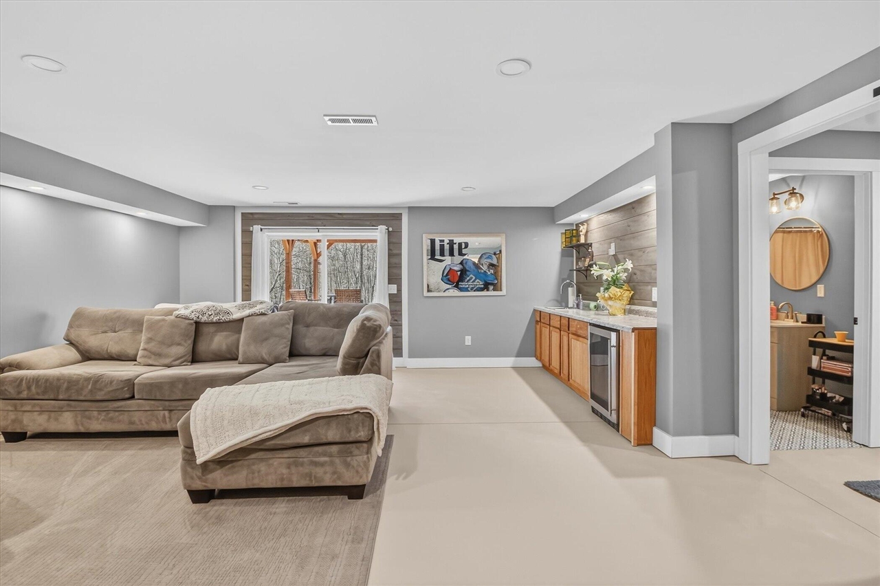 15371 Buck Hollow Drive, Gowen, MI, 49326-8704