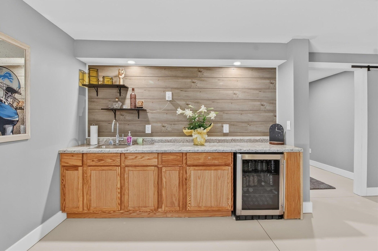 15371 Buck Hollow Drive, Gowen, MI, 49326-8704