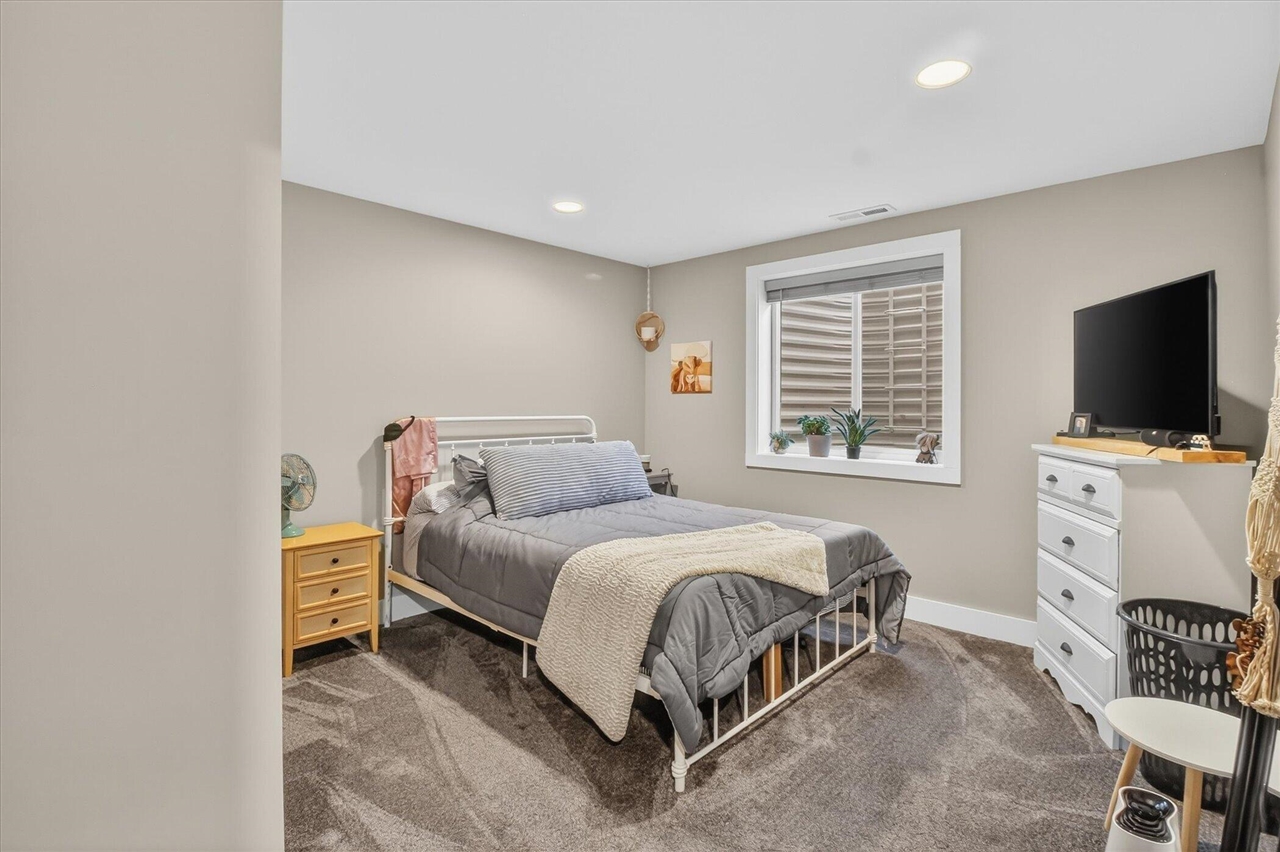 15371 Buck Hollow Drive, Gowen, MI, 49326-8704