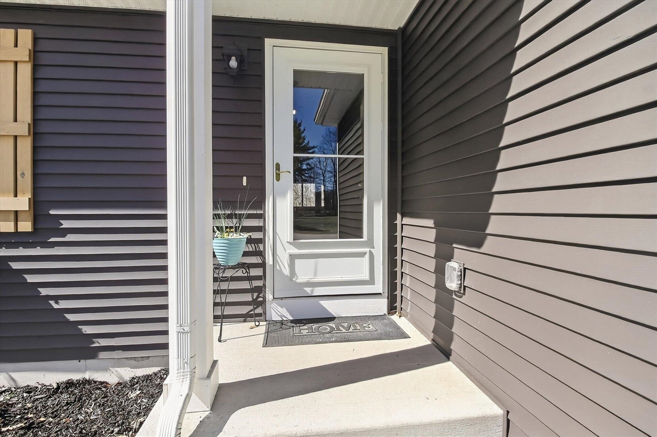 15371 Buck Hollow Drive, Gowen, MI, 49326-8704