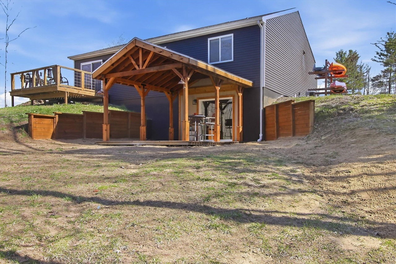 15371 Buck Hollow Drive, Gowen, MI, 49326-8704