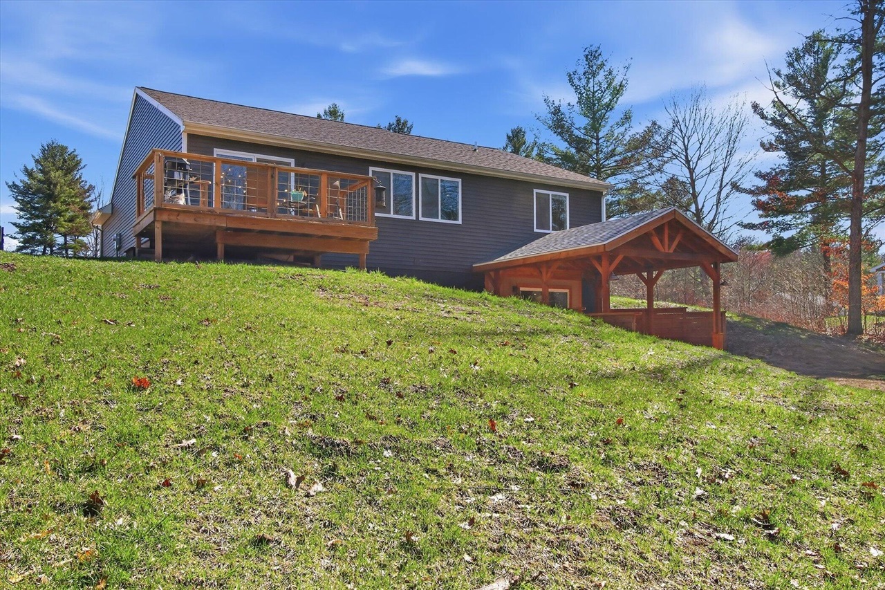 15371 Buck Hollow Drive, Gowen, MI, 49326-8704