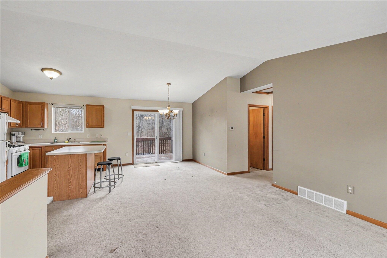 7460 15 Mile Road, Cedar Springs, MI, 49319-9342