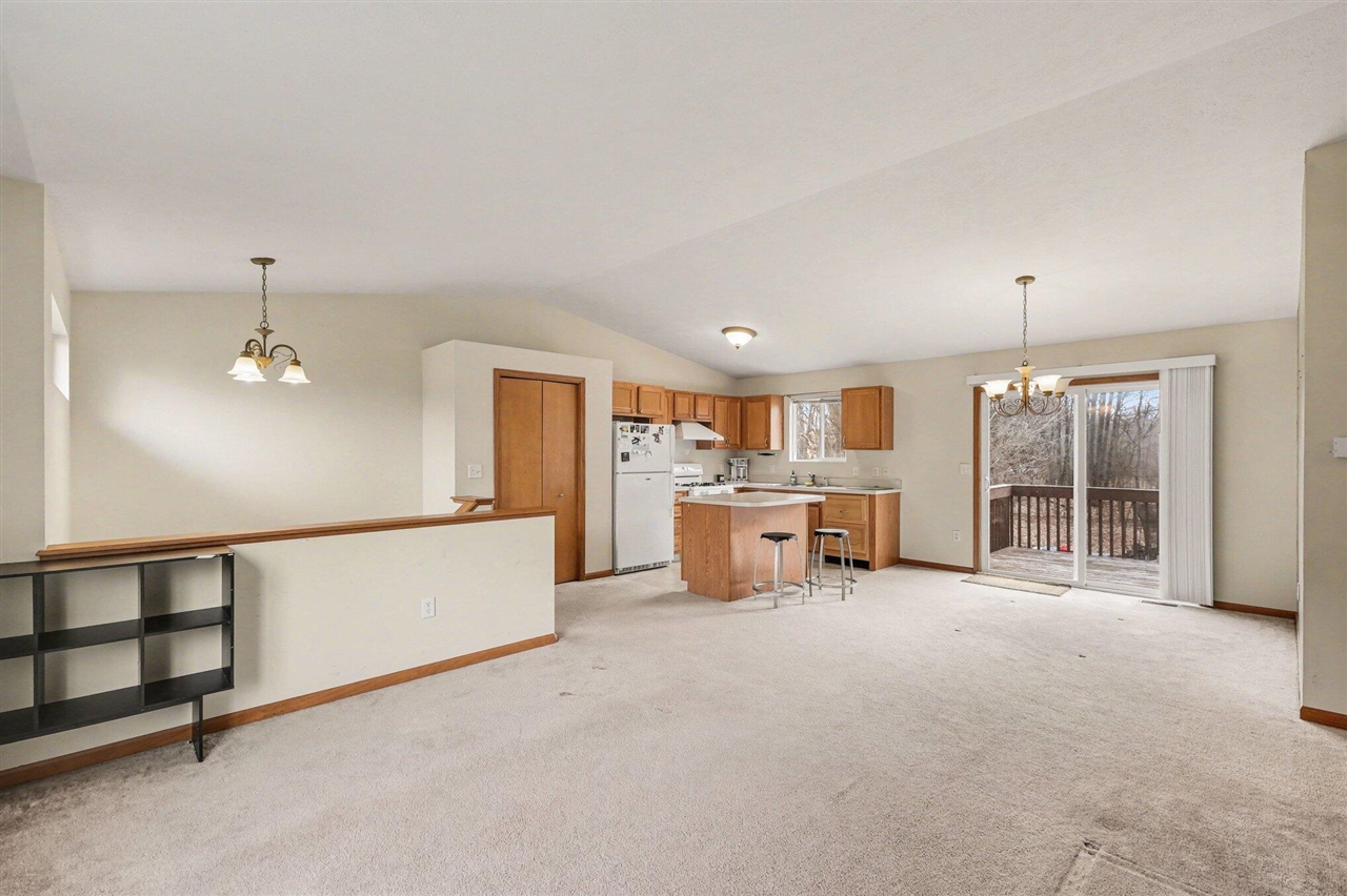 7460 15 Mile Road, Cedar Springs, MI, 49319-9342