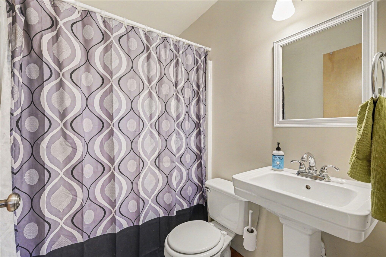 7460 15 Mile Road, Cedar Springs, MI, 49319-9342