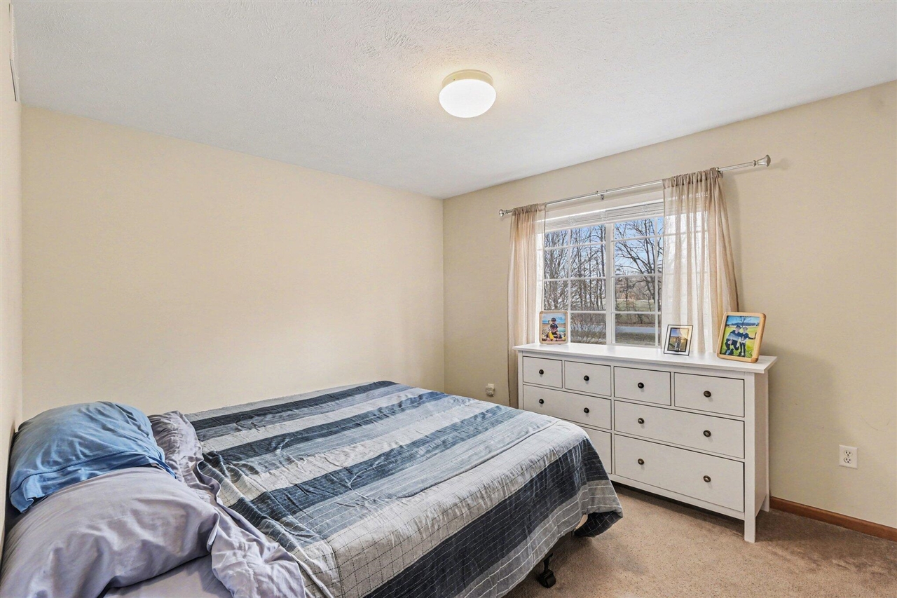 7460 15 Mile Road, Cedar Springs, MI, 49319-9342