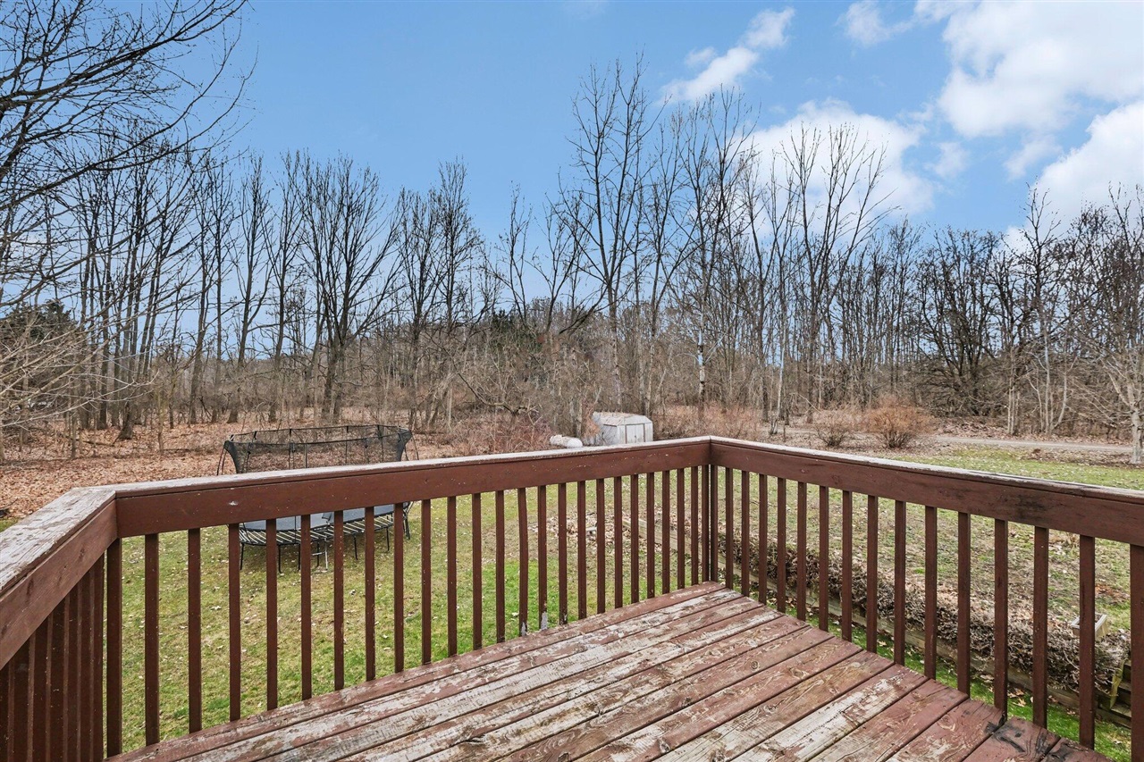 7460 15 Mile Road, Cedar Springs, MI, 49319-9342