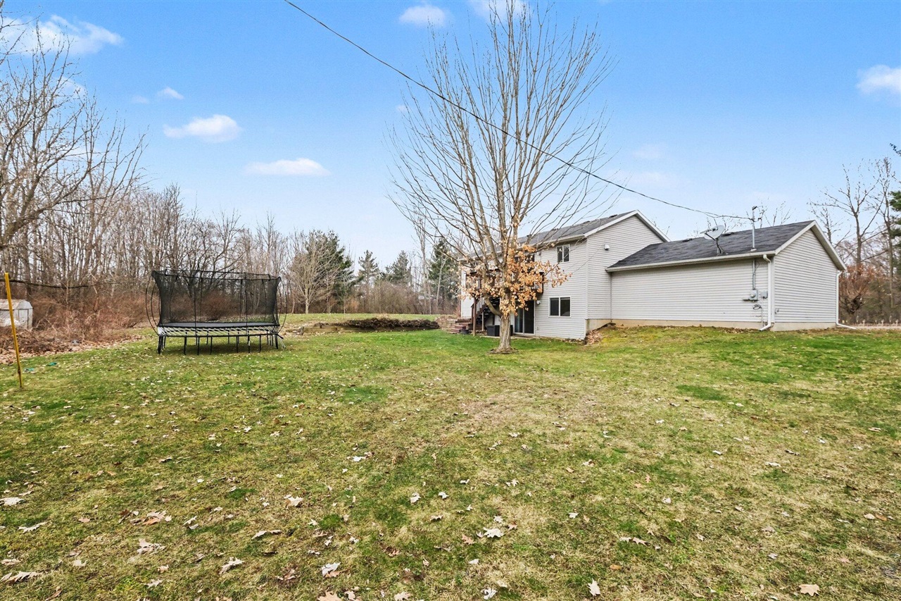 7460 15 Mile Road, Cedar Springs, MI, 49319-9342