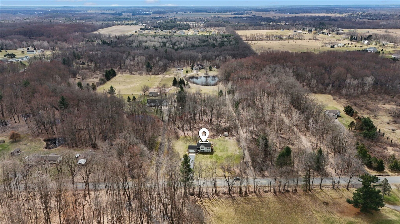 7460 15 Mile Road, Cedar Springs, MI, 49319-9342