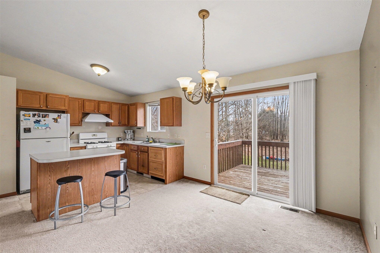 7460 15 Mile Road, Cedar Springs, MI, 49319-9342