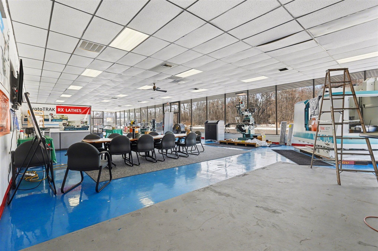 4343 W Columbia Avenue, Battle Creek, MI, 49015-8701