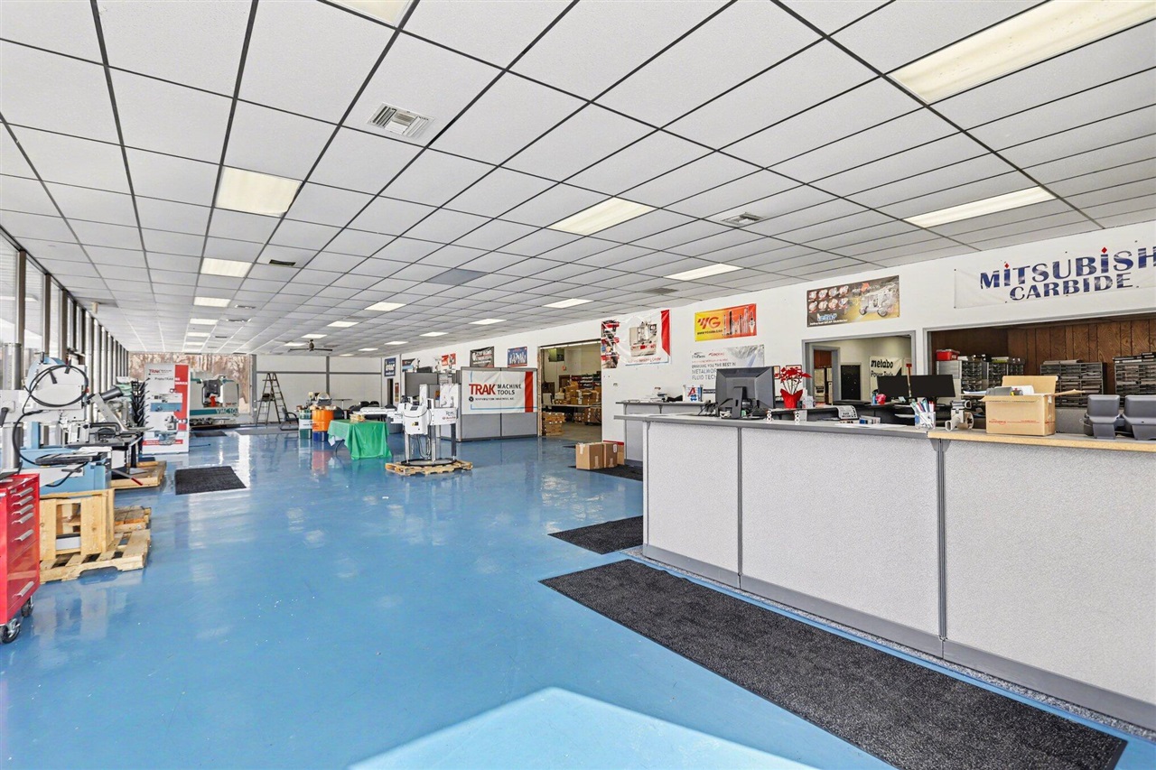 4343 W Columbia Avenue, Battle Creek, MI, 49015-8701