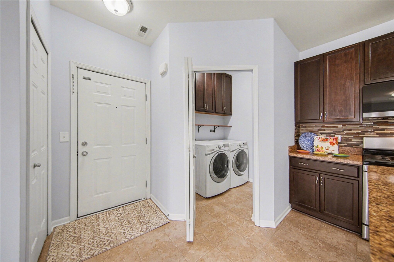 1016 W Summerfield Glen Circle UNIT&nbsp;87, Ann Arbor, MI, 48103-9166