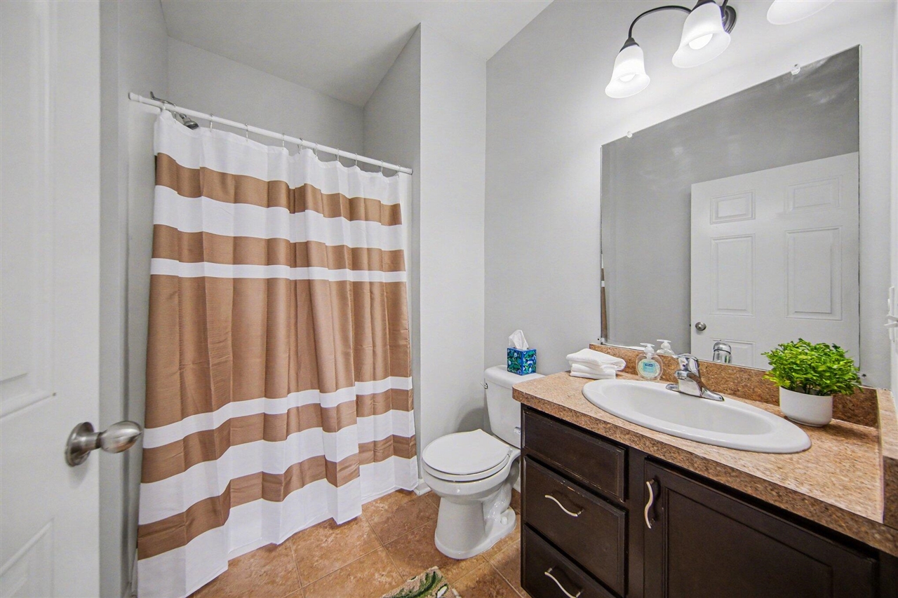 1016 W Summerfield Glen Circle UNIT&nbsp;87, Ann Arbor, MI, 48103-9166