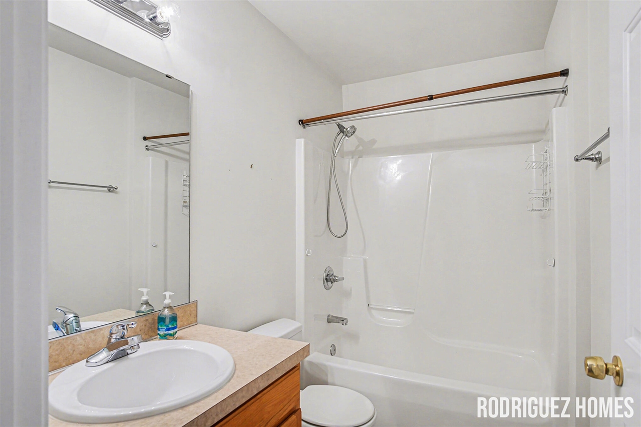 3745 Lenters Drive, Hudsonville, MI, 49426-7500