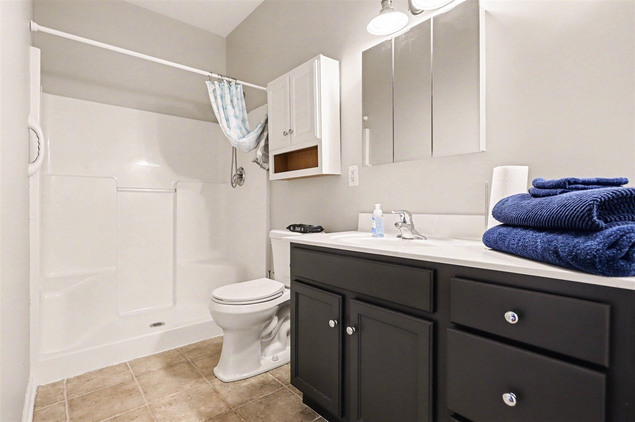 183 Abbington Circle, Battle Creek, MI, 49015-9506