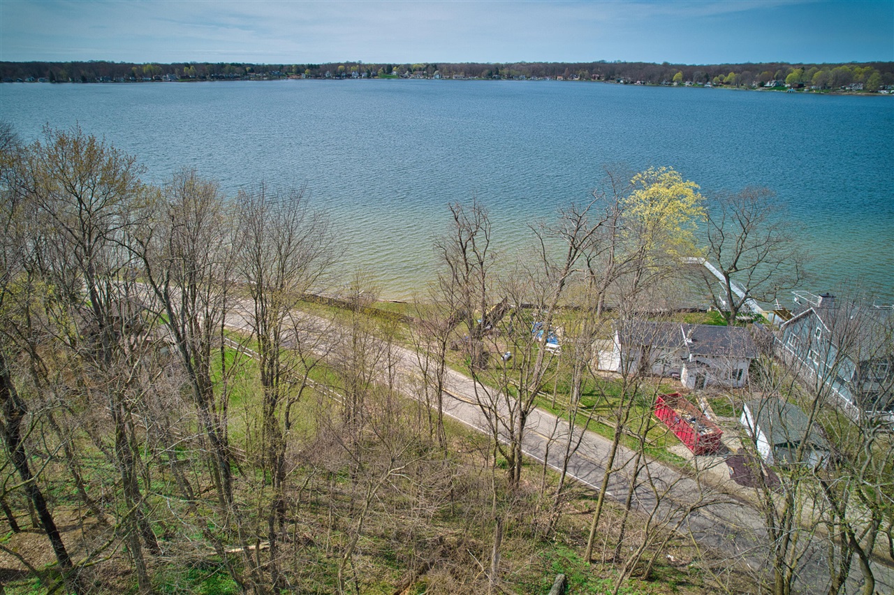 54879 Indian Lake, Dowagiac, MI, 49047-9364