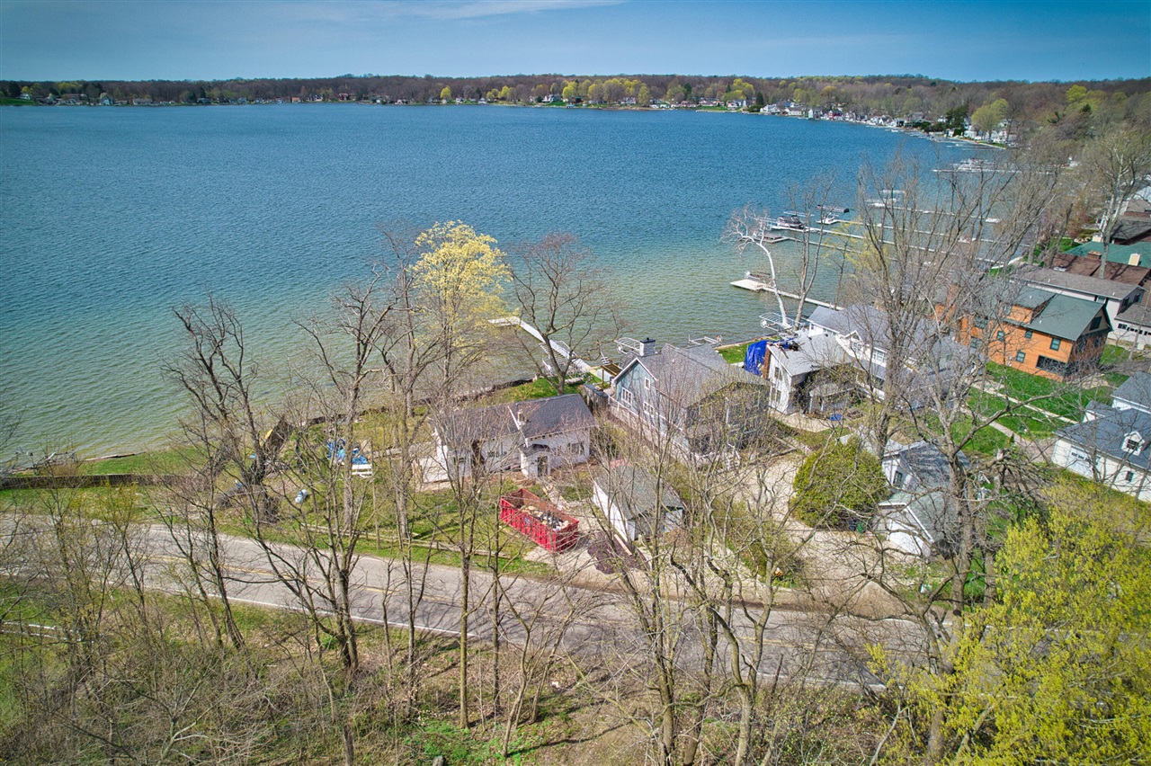 54879 Indian Lake, Dowagiac, MI, 49047-9364