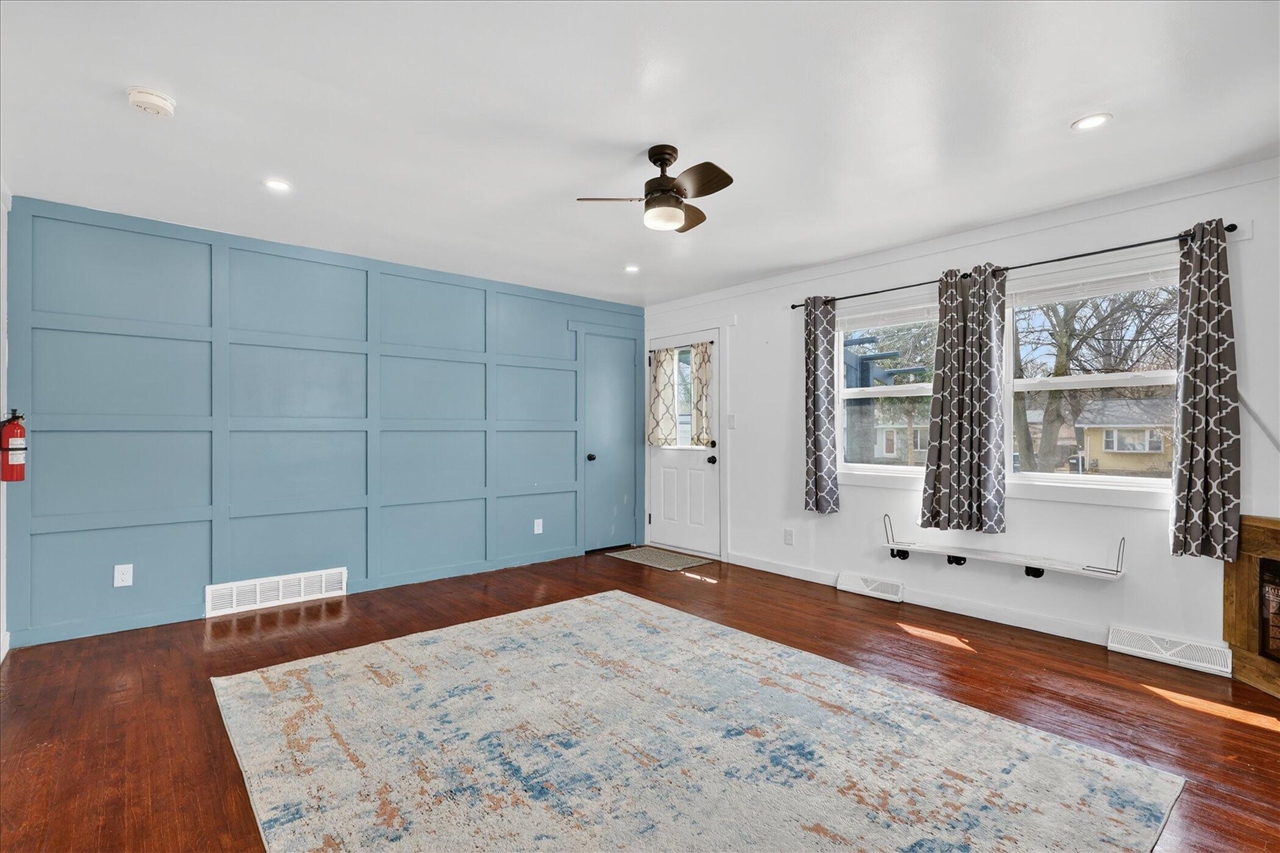 3834 Wyoming Avenue, Wyoming, MI, 49519-3660