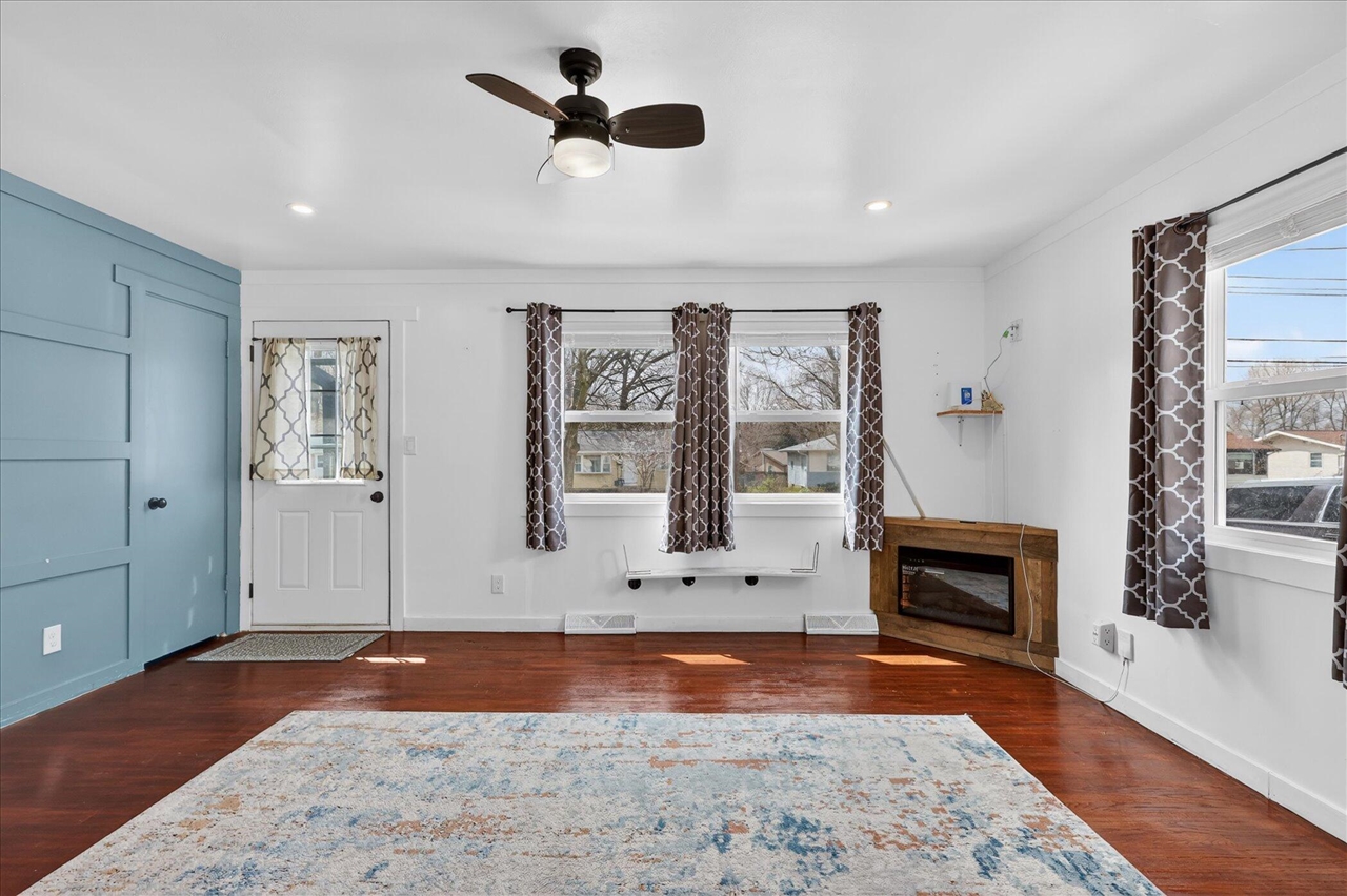 3834 Wyoming Avenue, Wyoming, MI, 49519-3660