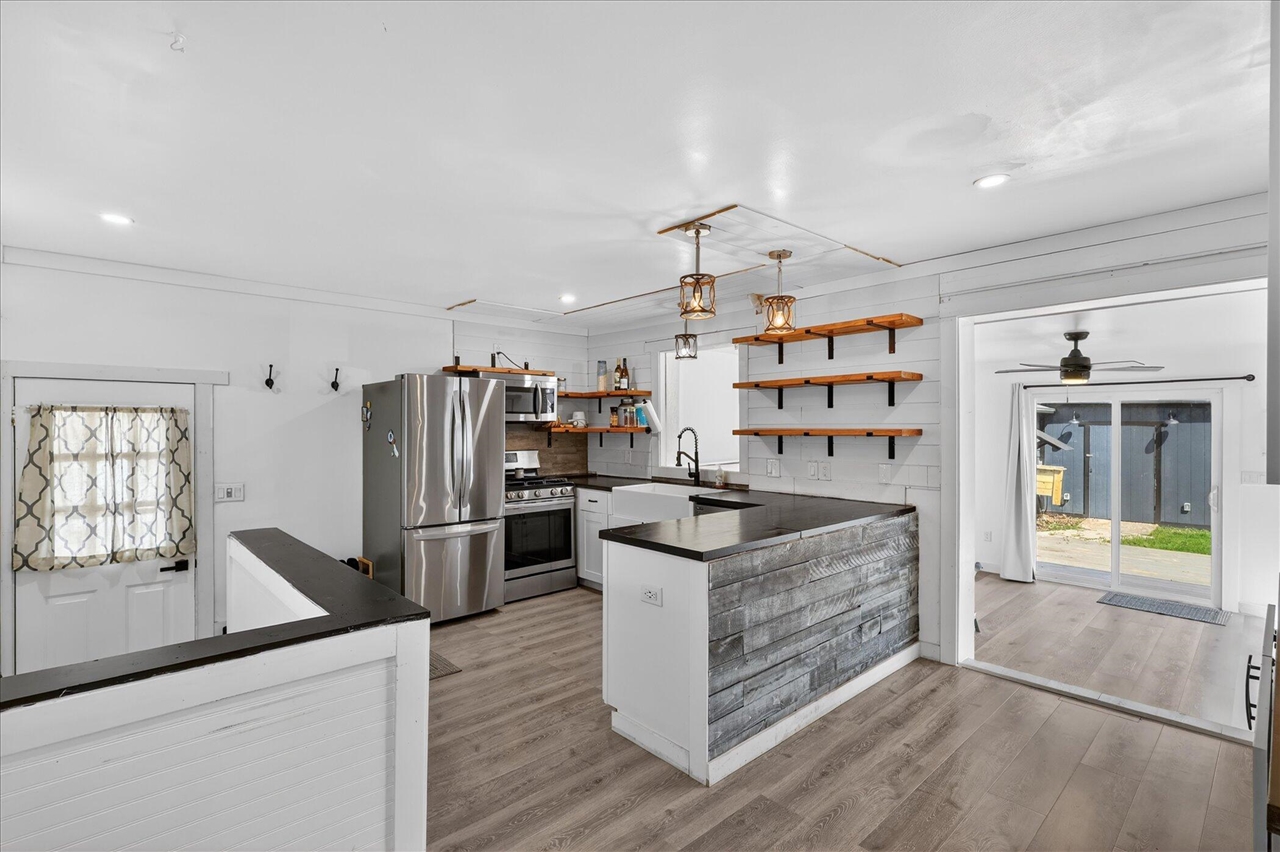 3834 Wyoming Avenue, Wyoming, MI, 49519-3660