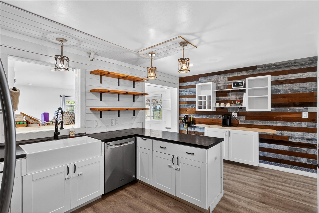 3834 Wyoming Avenue, Wyoming, MI, 49519-3660