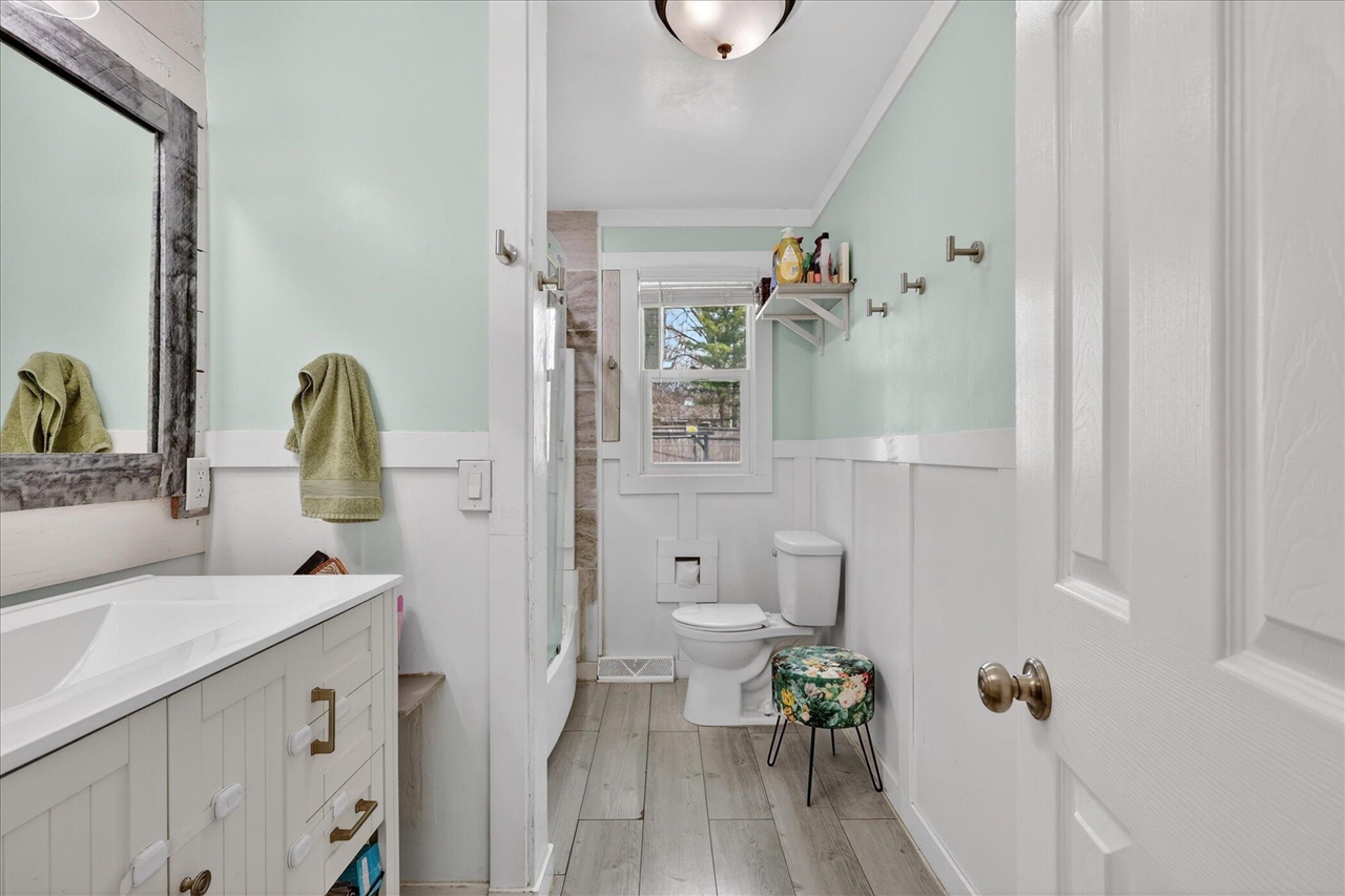 3834 Wyoming Avenue, Wyoming, MI, 49519-3660