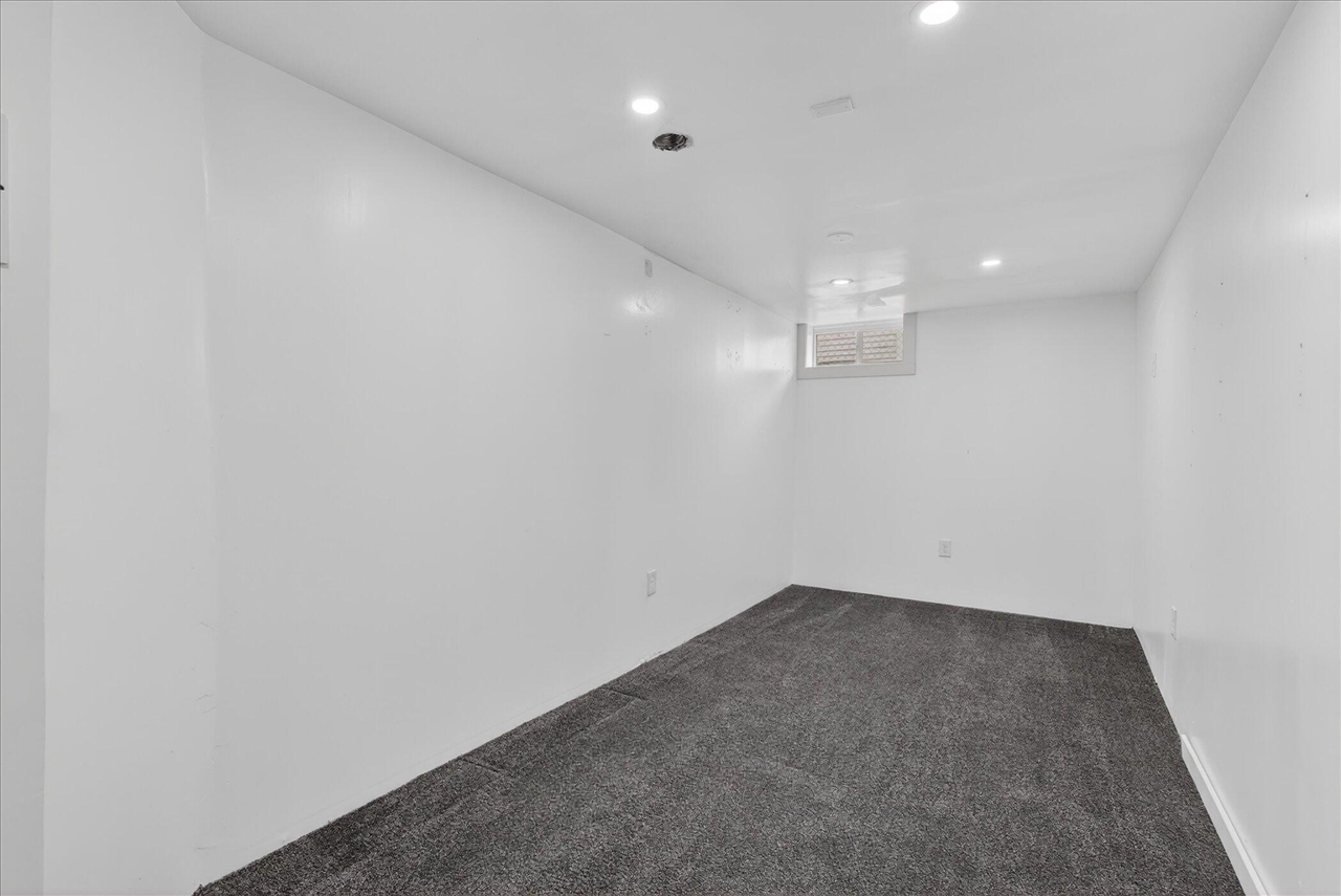 3834 Wyoming Avenue, Wyoming, MI, 49519-3660