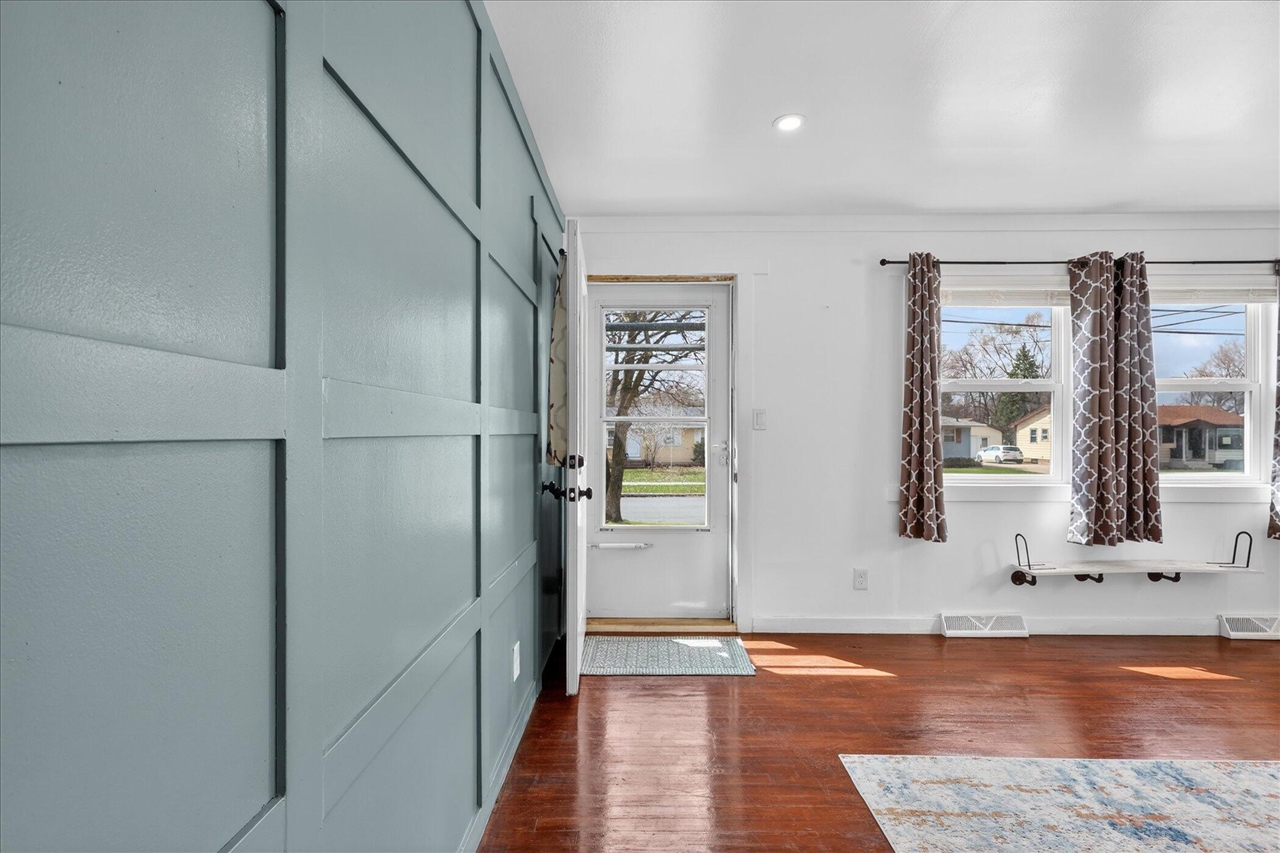 3834 Wyoming Avenue, Wyoming, MI, 49519-3660