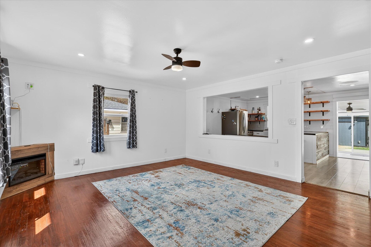 3834 Wyoming Avenue, Wyoming, MI, 49519-3660