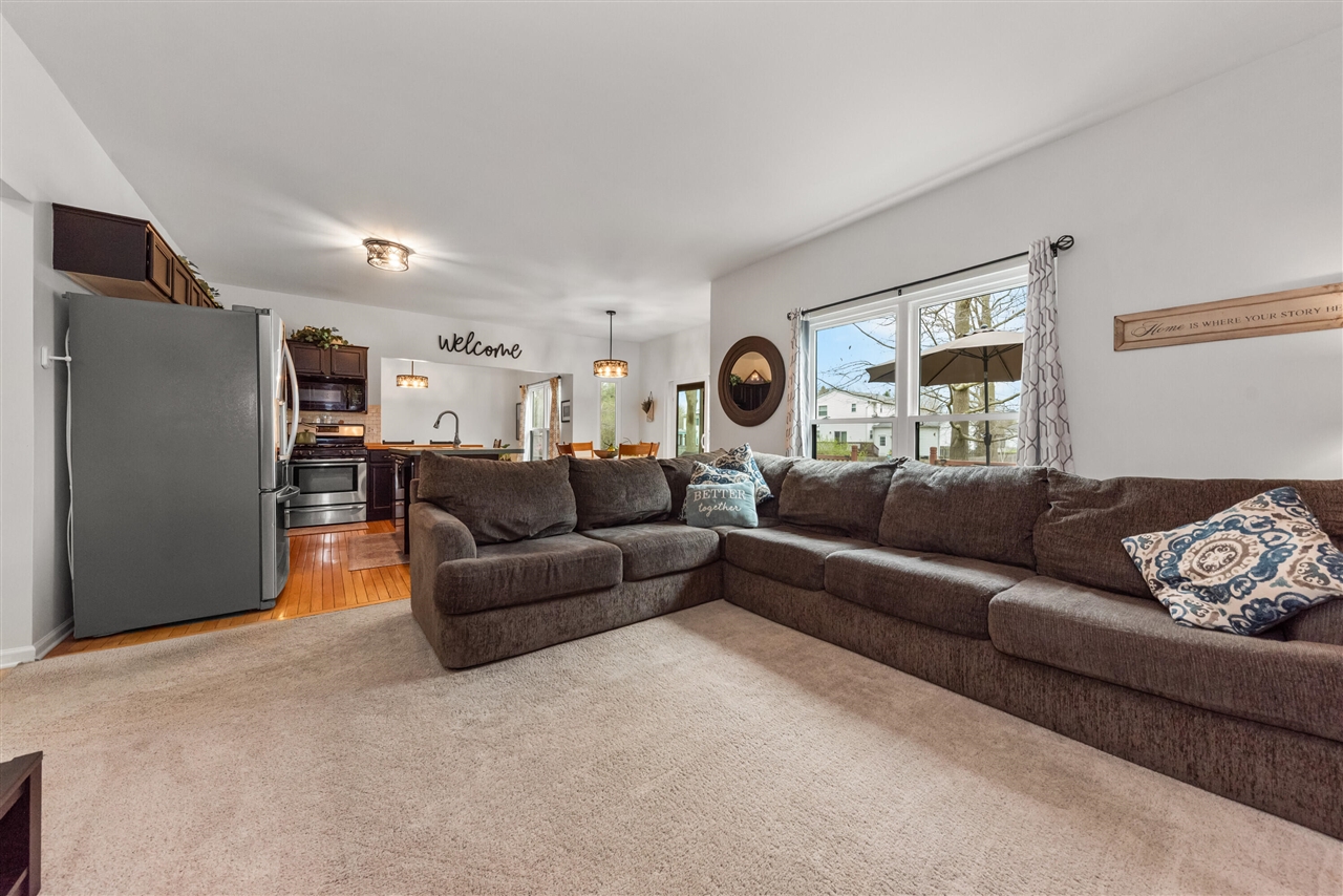 9033 Timbercrest Lane, Whitmore Lake, MI, 48189-8207