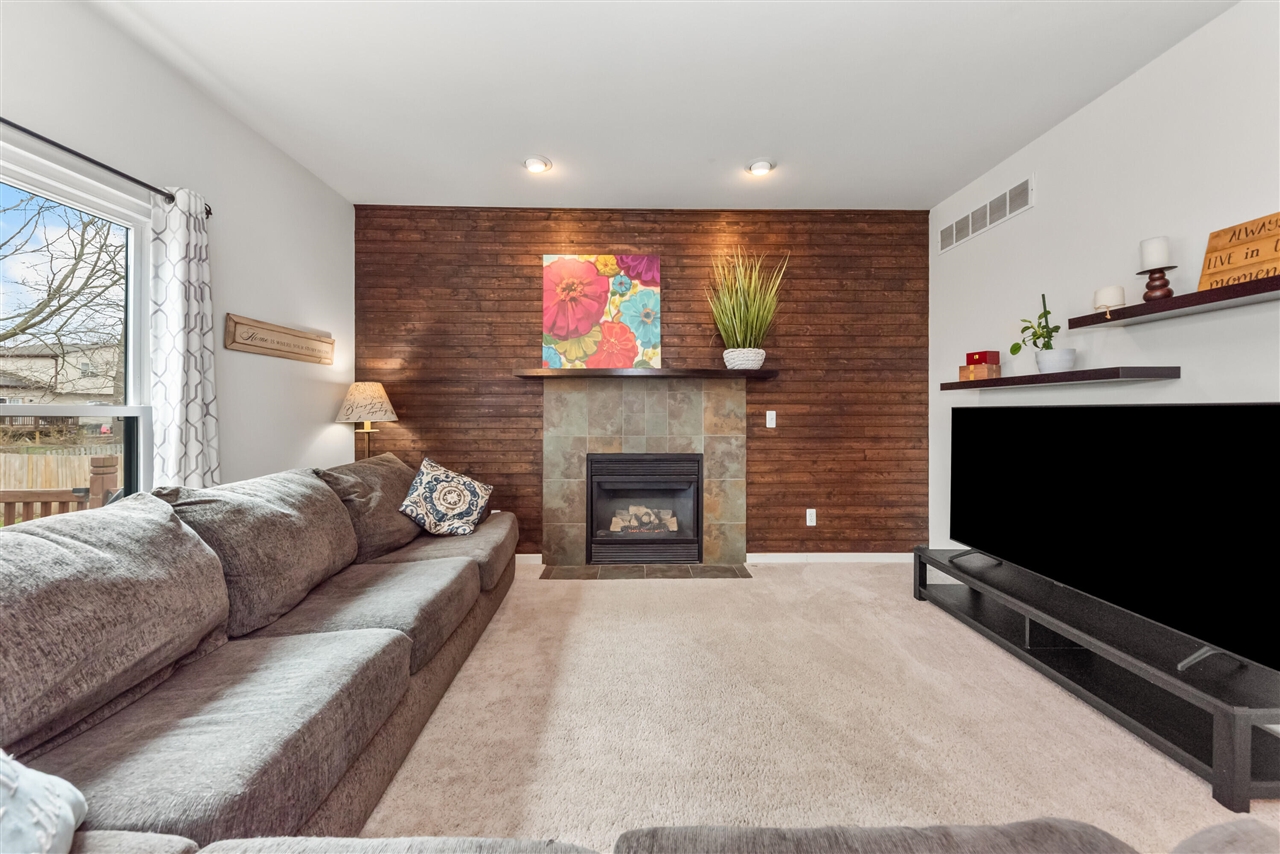 9033 Timbercrest Lane, Whitmore Lake, MI, 48189-8207