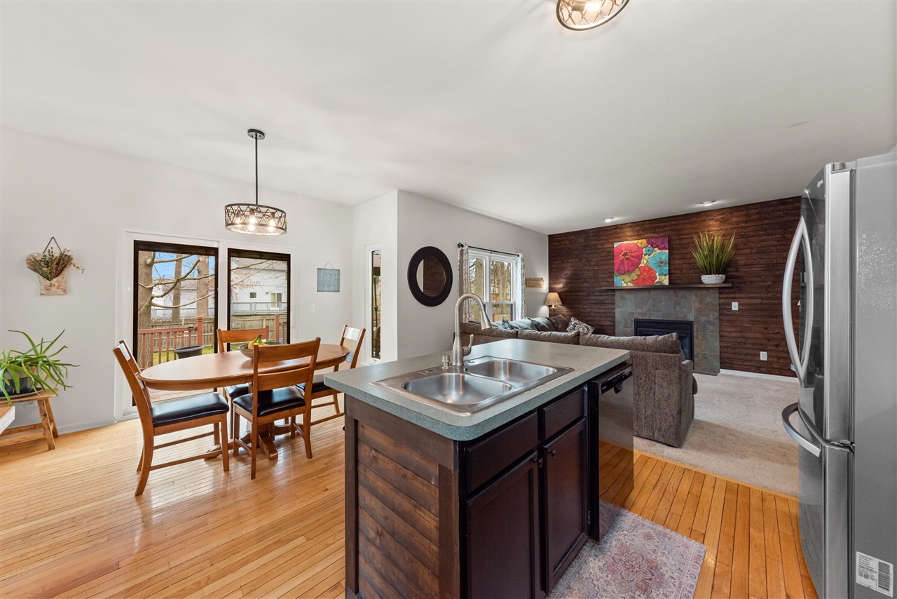 9033 Timbercrest Lane, Whitmore Lake, MI, 48189-8207