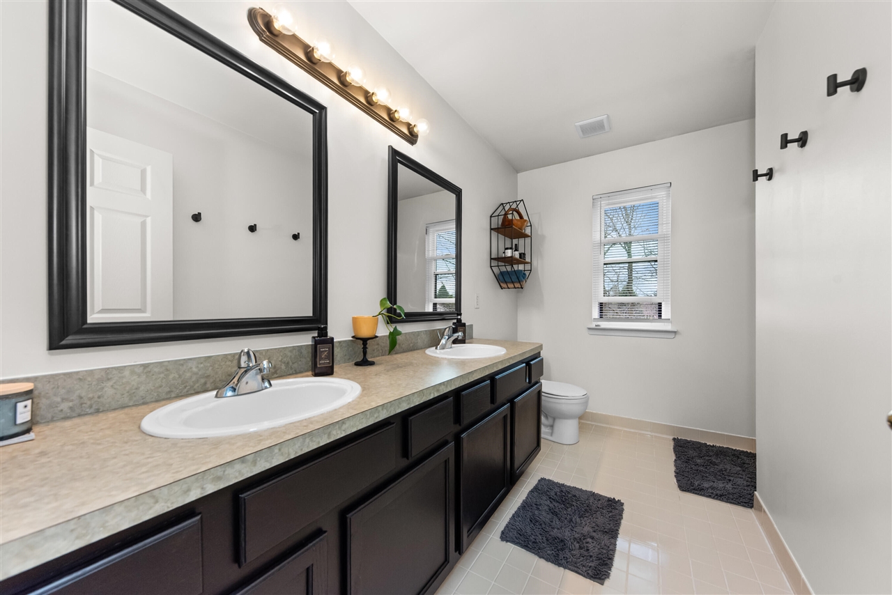 9033 Timbercrest Lane, Whitmore Lake, MI, 48189-8207