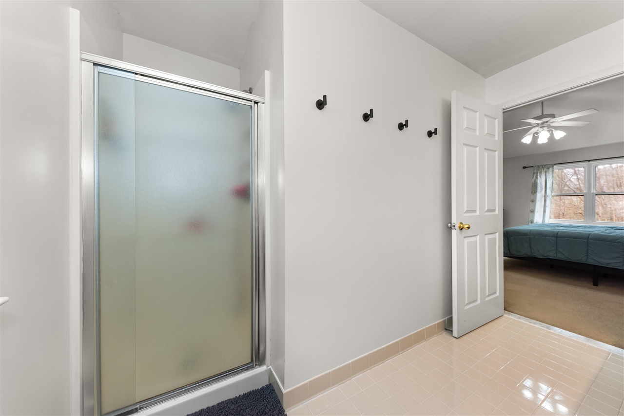 9033 Timbercrest Lane, Whitmore Lake, MI, 48189-8207