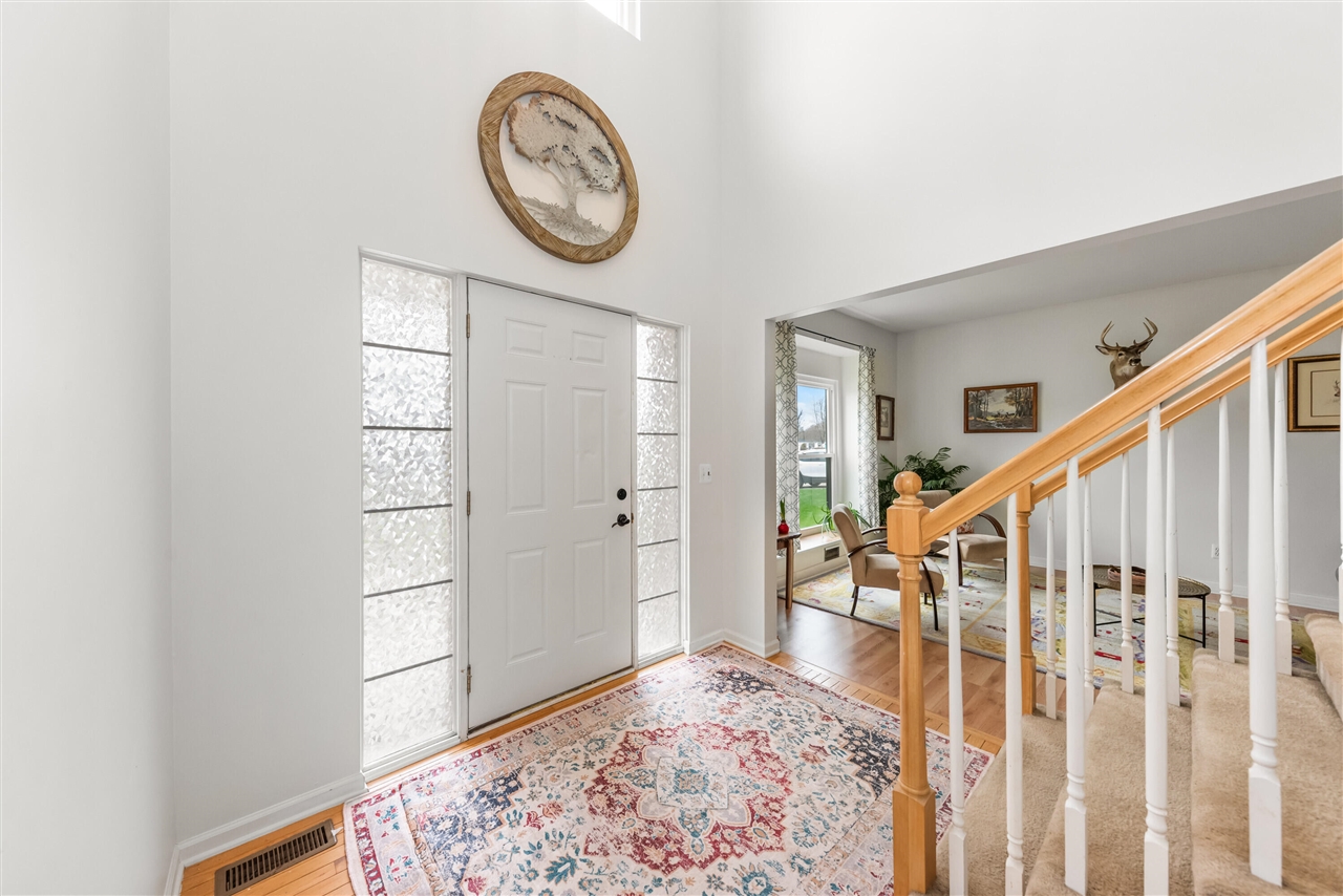 9033 Timbercrest Lane, Whitmore Lake, MI, 48189-8207