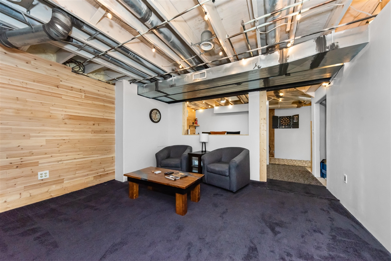 9033 Timbercrest Lane, Whitmore Lake, MI, 48189-8207