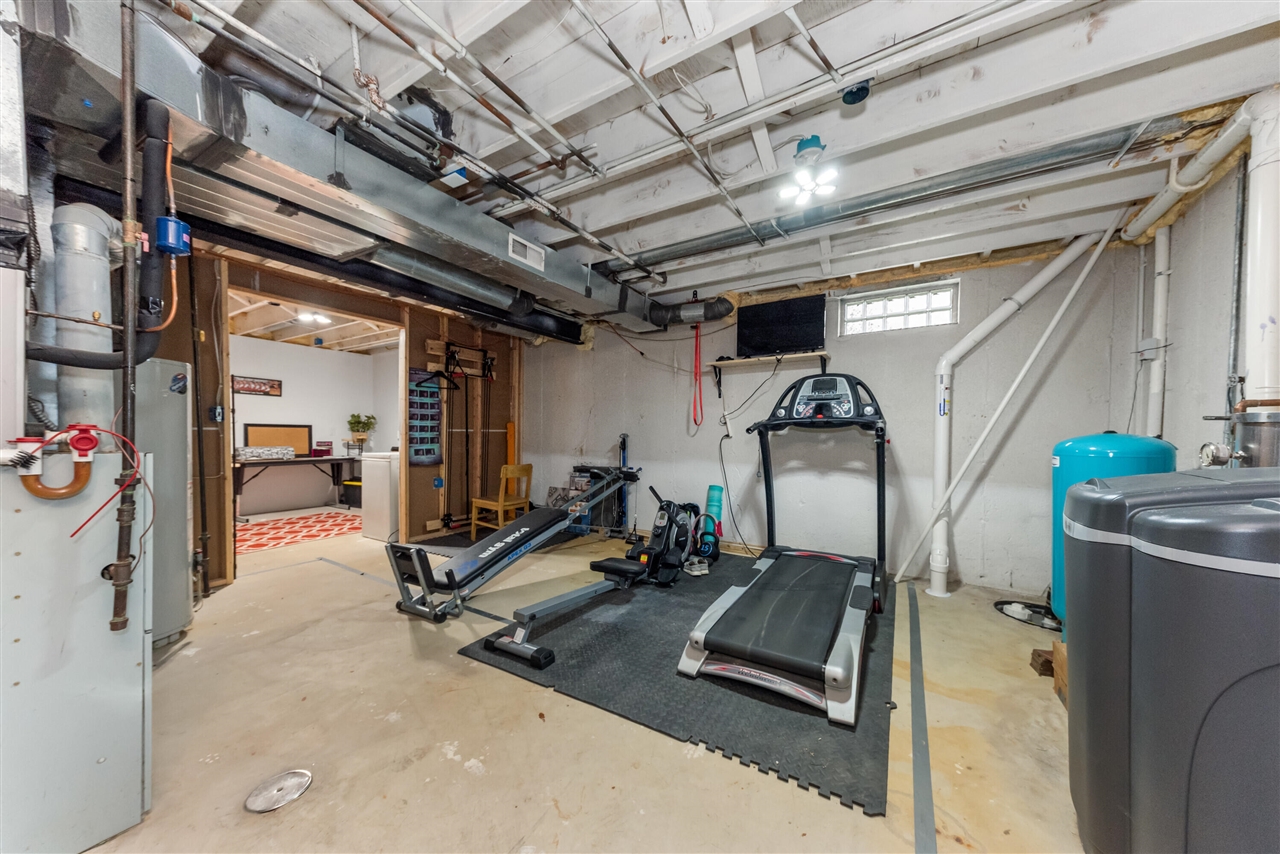 9033 Timbercrest Lane, Whitmore Lake, MI, 48189-8207