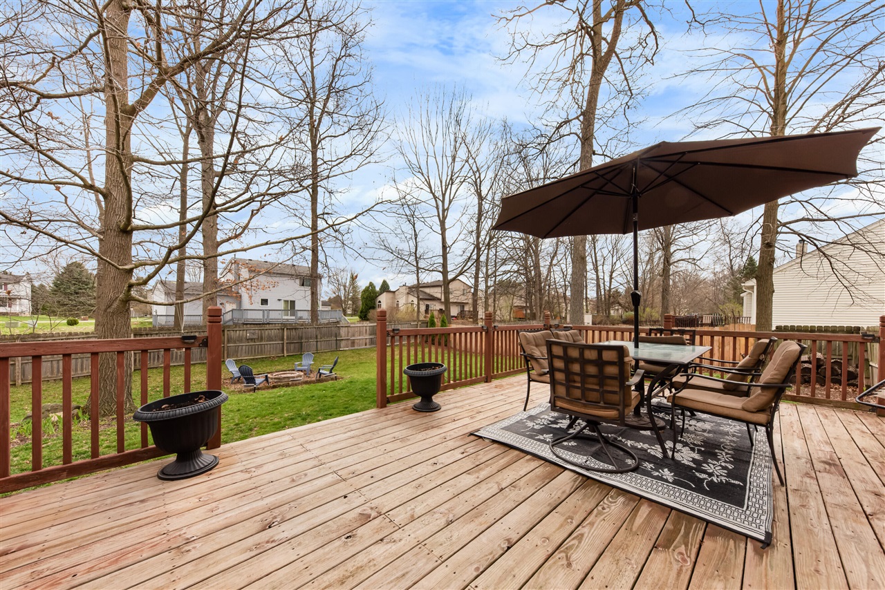 9033 Timbercrest Lane, Whitmore Lake, MI, 48189-8207